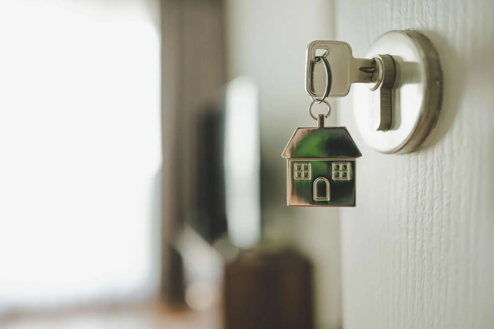4 Tips for Navigating the Changing Housing Market